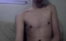 Skinny twink with hot ass in webcam