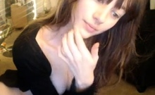 Amateur Webcam Teen Masturbates And Teases